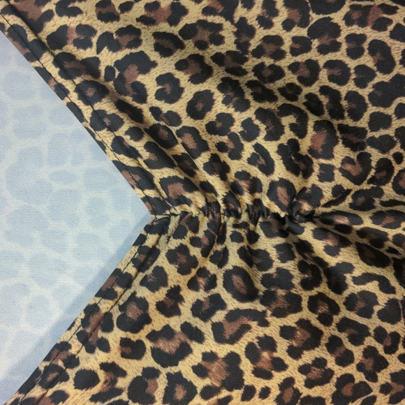 Leopard Print Quarter Sleeve Pinup - Picture 3 of 7